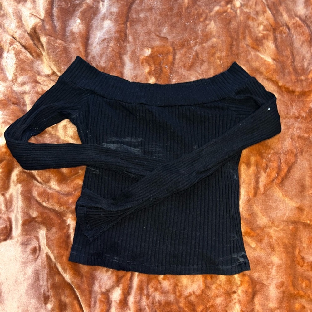 black off the shoulder crop top